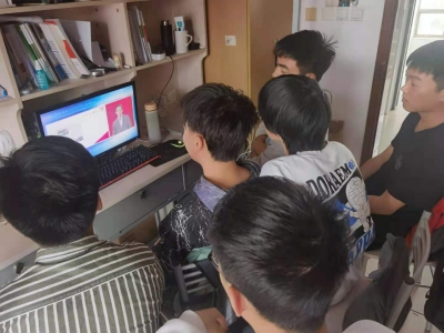 學生寢室學習